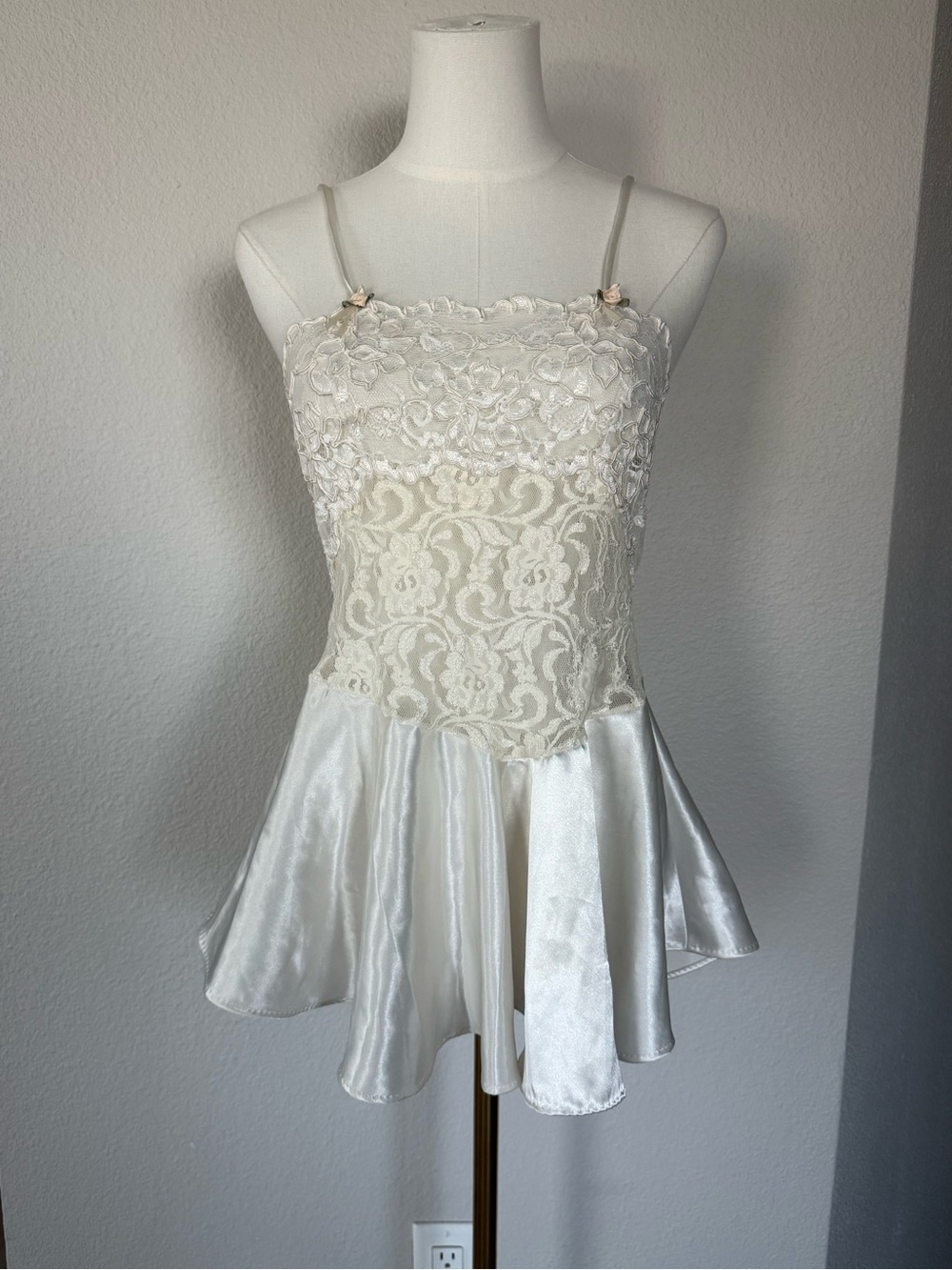 Cinema Exoile 90s Ivory Lace Satin Babydoll Slip Dress Coquette Fairycore